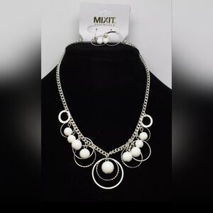 Silver Necklace with White Beads & Matching Earrings by MIXIT 17" NWT